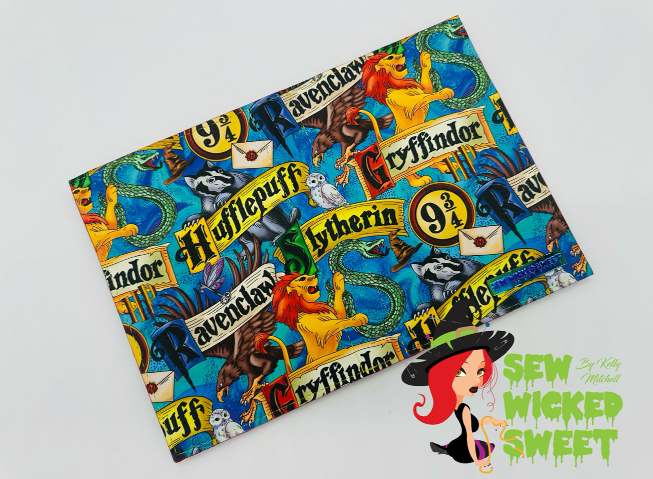 Wizard house notepad holder