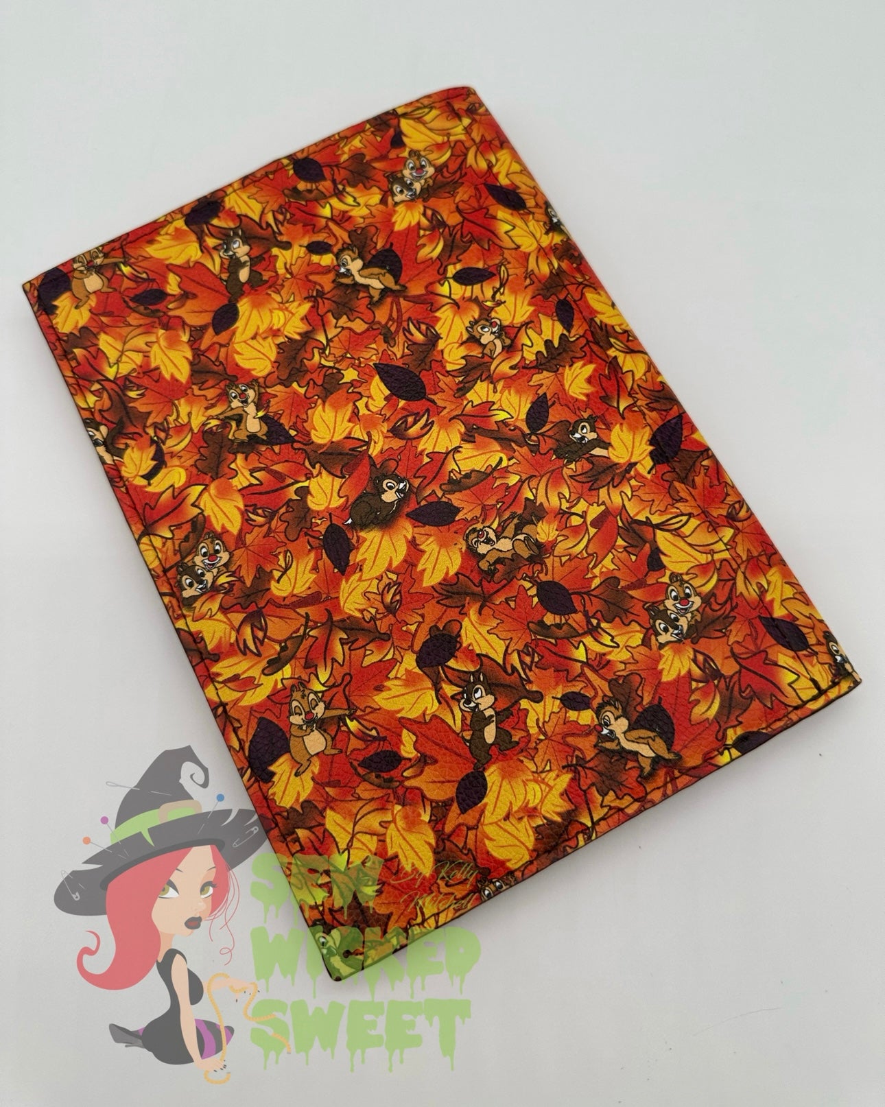 Chipmunks autumn notepad holder