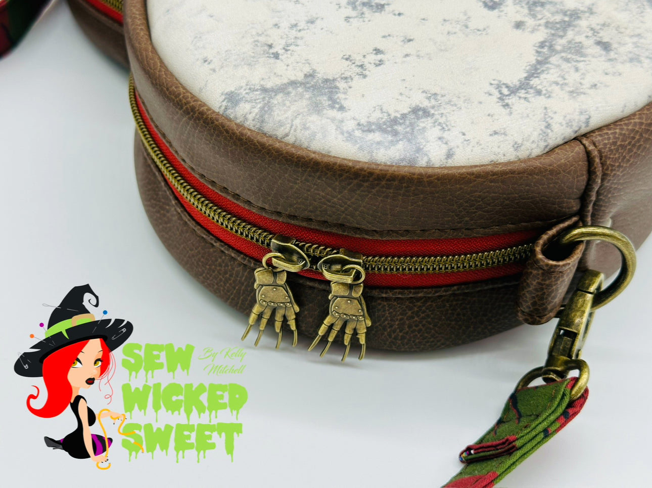 Sweet dreams heart shaped crossbody bag